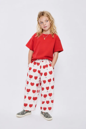 T-shirt rouge oversize + Jean ballon Cœurs Rouges Club ♥️