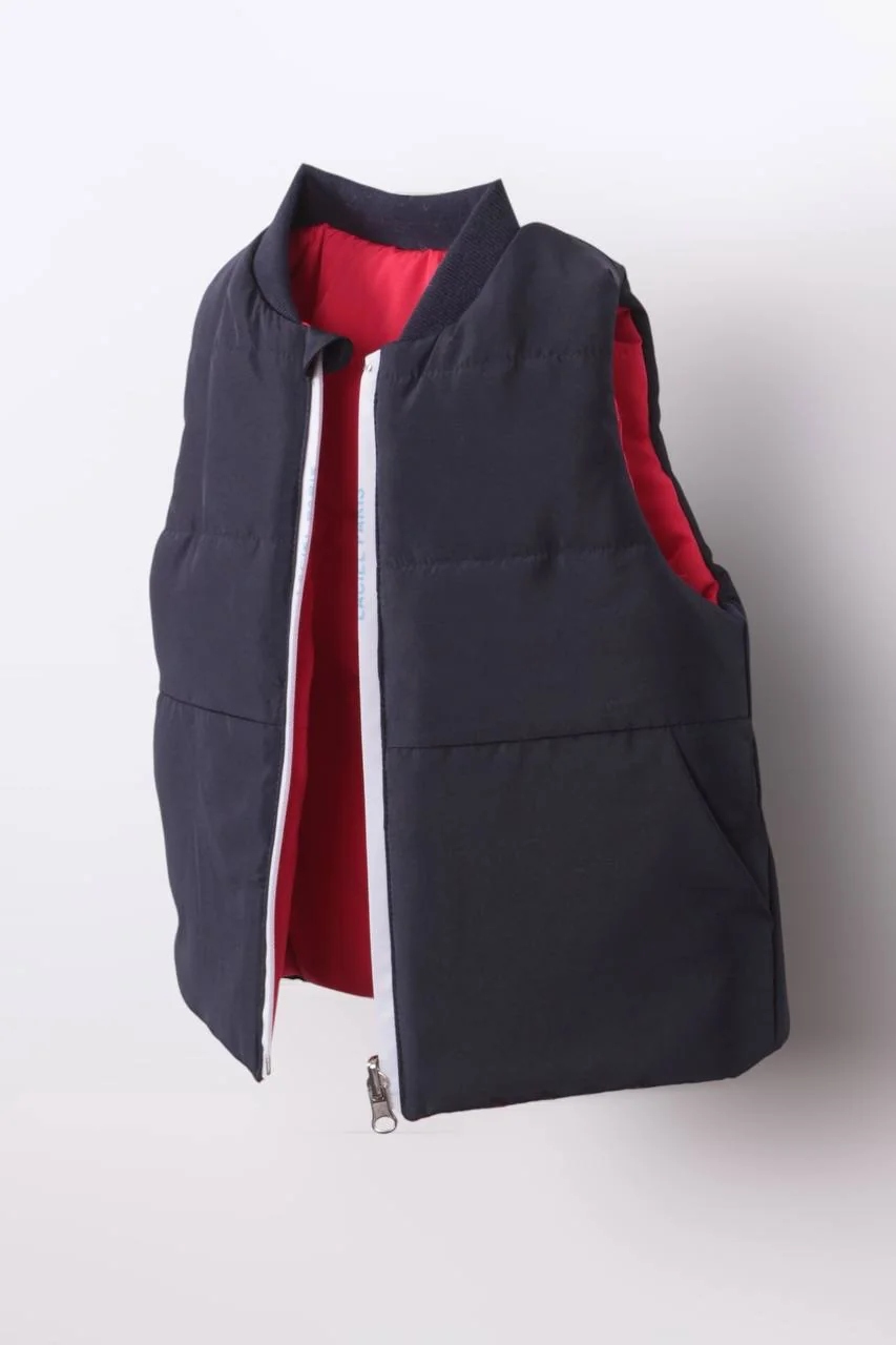 Ensemble fille gilet matelassé double face et jean fraises – Image 4